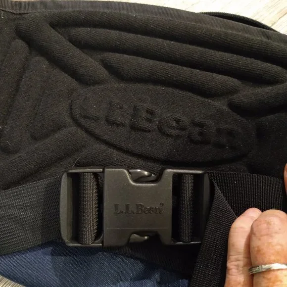 L.L. Bean Multi-Sport Fanny Pack - Picture 2 of 10